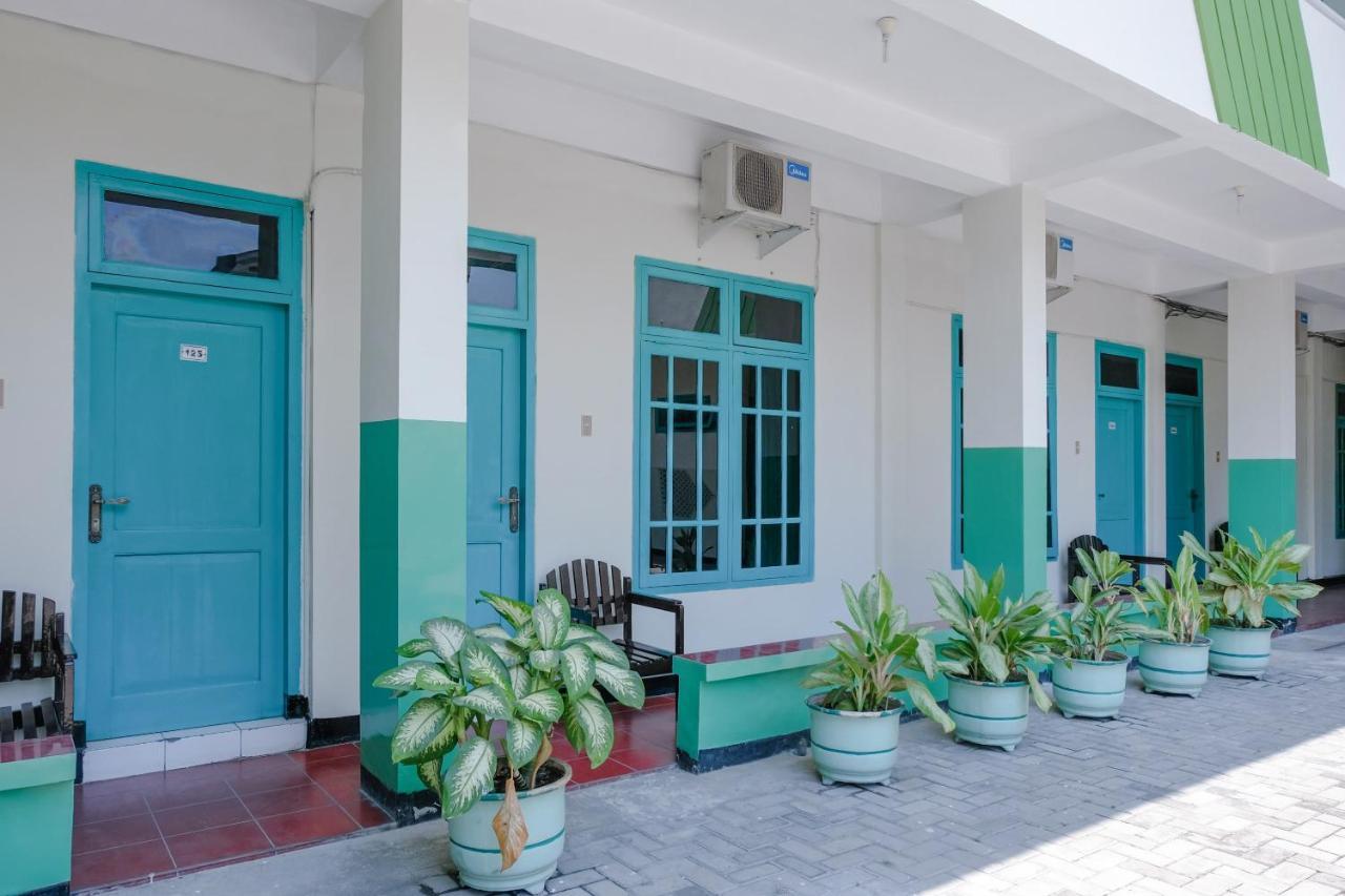 Hotel Taman Indah Madiun Eksteriør bilde
