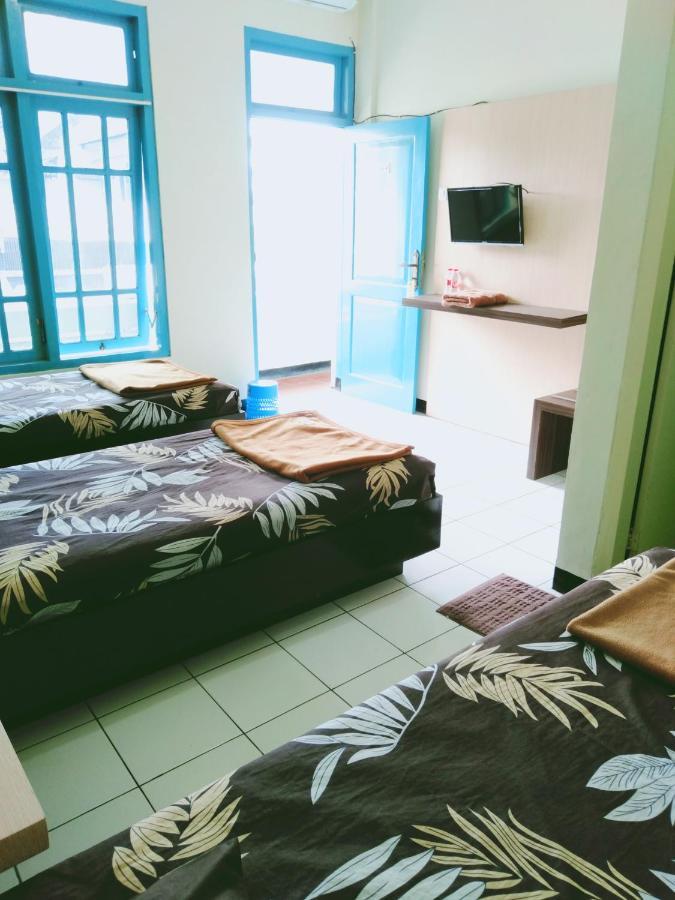 Hotel Taman Indah Madiun Eksteriør bilde