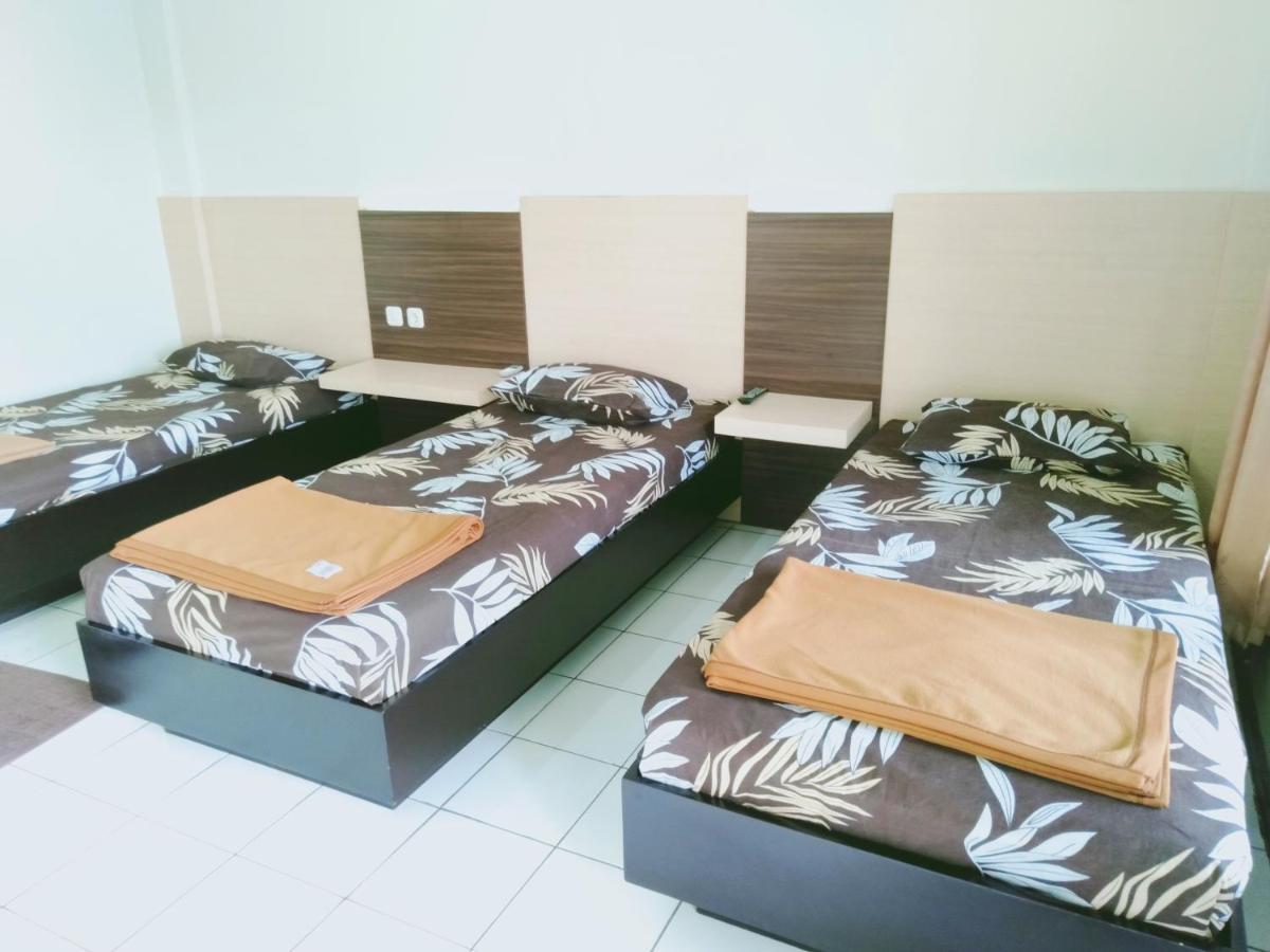 Hotel Taman Indah Madiun Eksteriør bilde