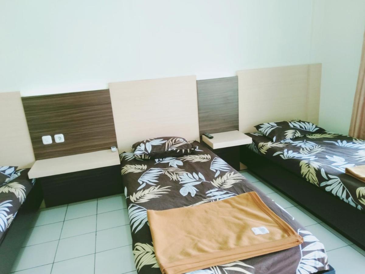 Hotel Taman Indah Madiun Eksteriør bilde