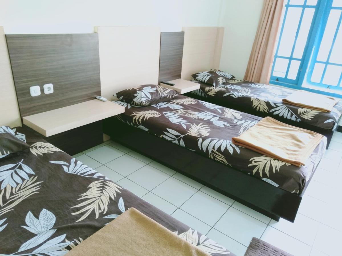 Hotel Taman Indah Madiun Eksteriør bilde