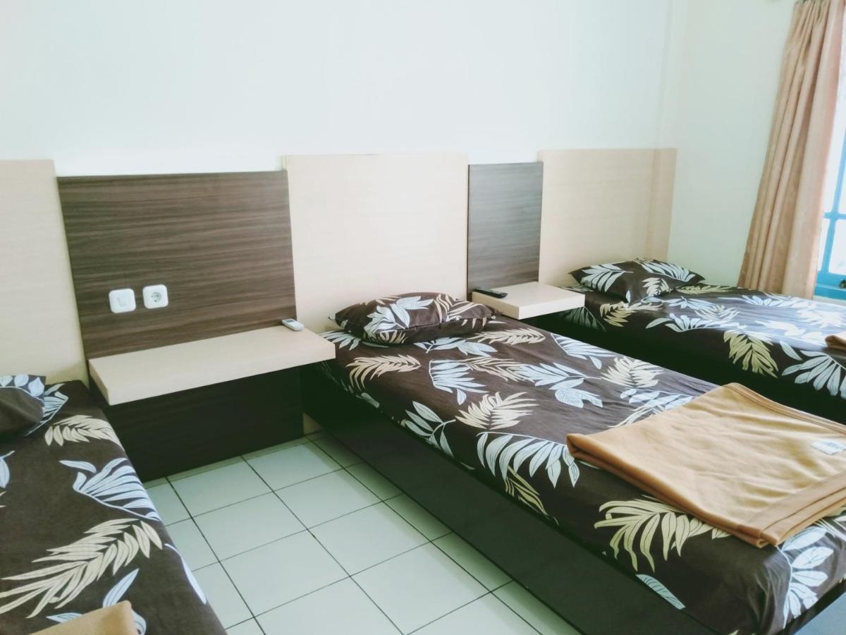 Hotel Taman Indah Madiun Eksteriør bilde