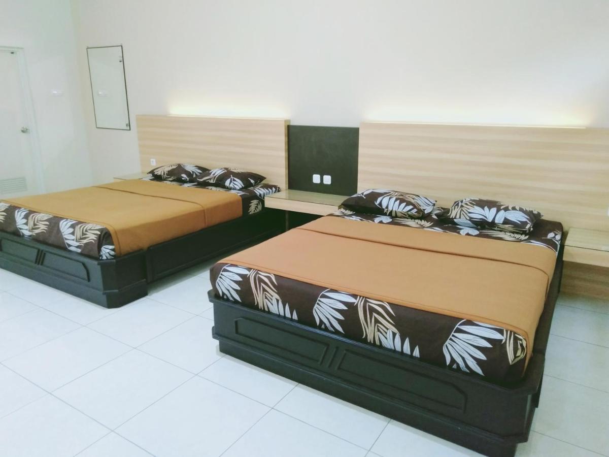 Hotel Taman Indah Madiun Eksteriør bilde