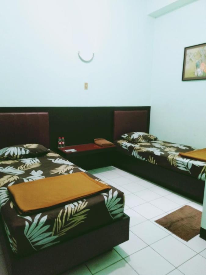 Hotel Taman Indah Madiun Eksteriør bilde