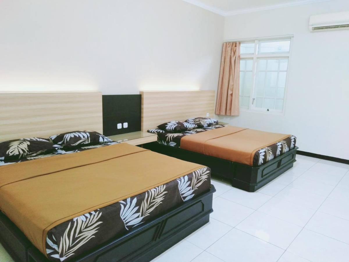 Hotel Taman Indah Madiun Eksteriør bilde