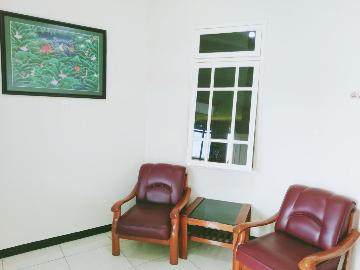 Hotel Taman Indah Madiun Eksteriør bilde