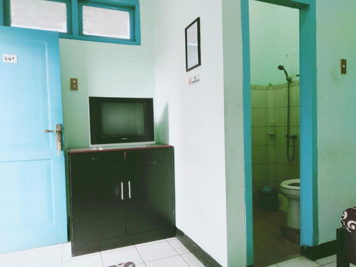Hotel Taman Indah Madiun Eksteriør bilde