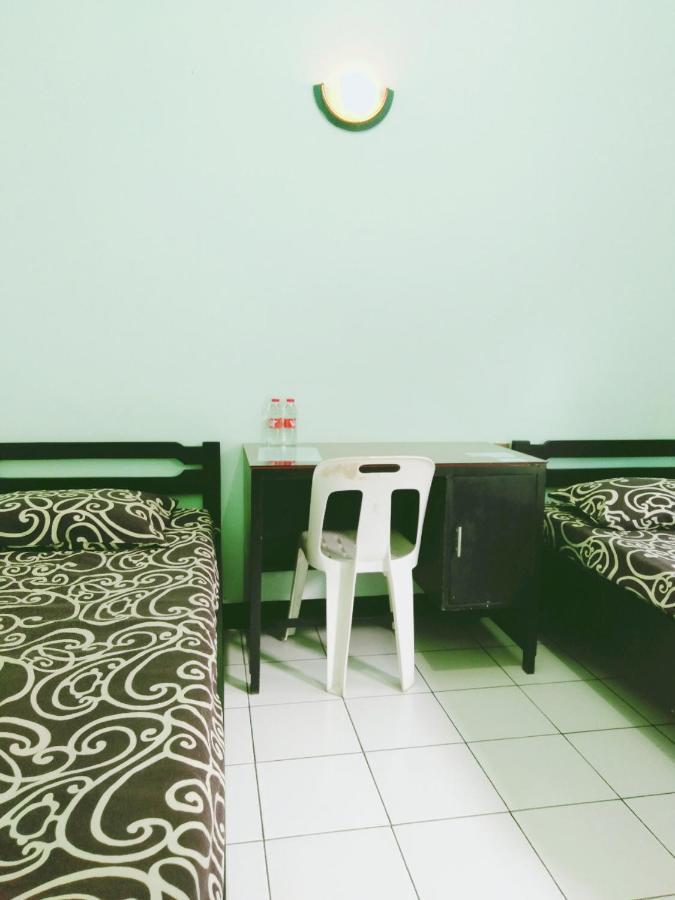 Hotel Taman Indah Madiun Eksteriør bilde