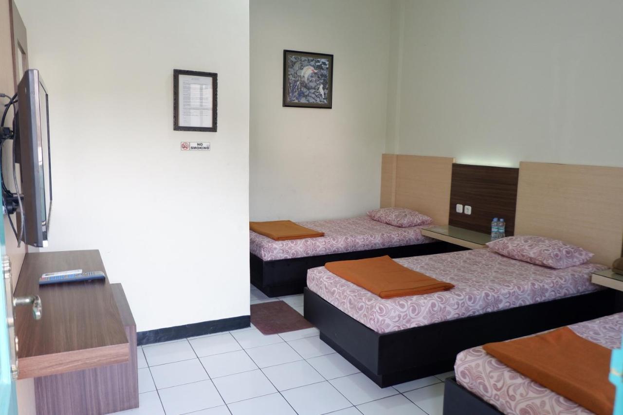 Hotel Taman Indah Madiun Eksteriør bilde