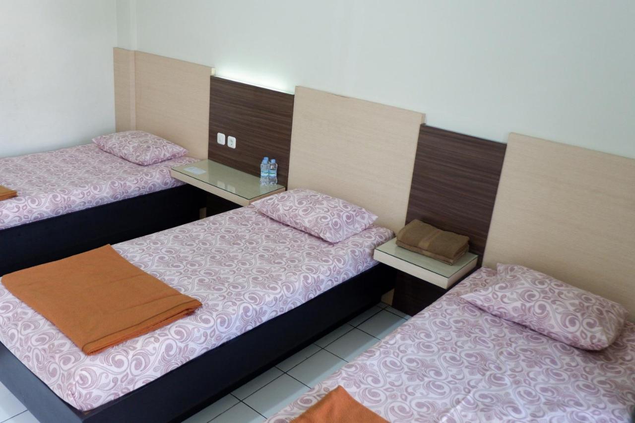 Hotel Taman Indah Madiun Eksteriør bilde