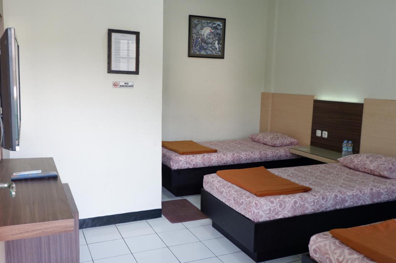 Hotel Taman Indah Madiun Eksteriør bilde