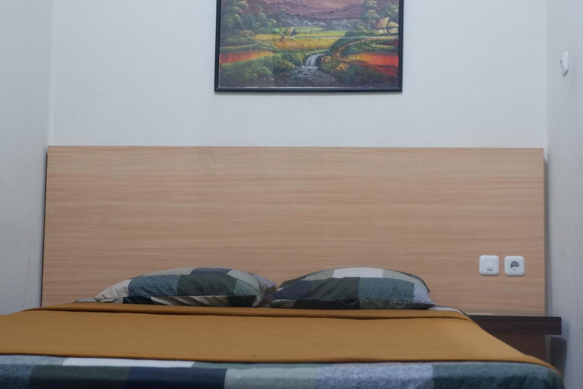 Hotel Taman Indah Madiun Eksteriør bilde