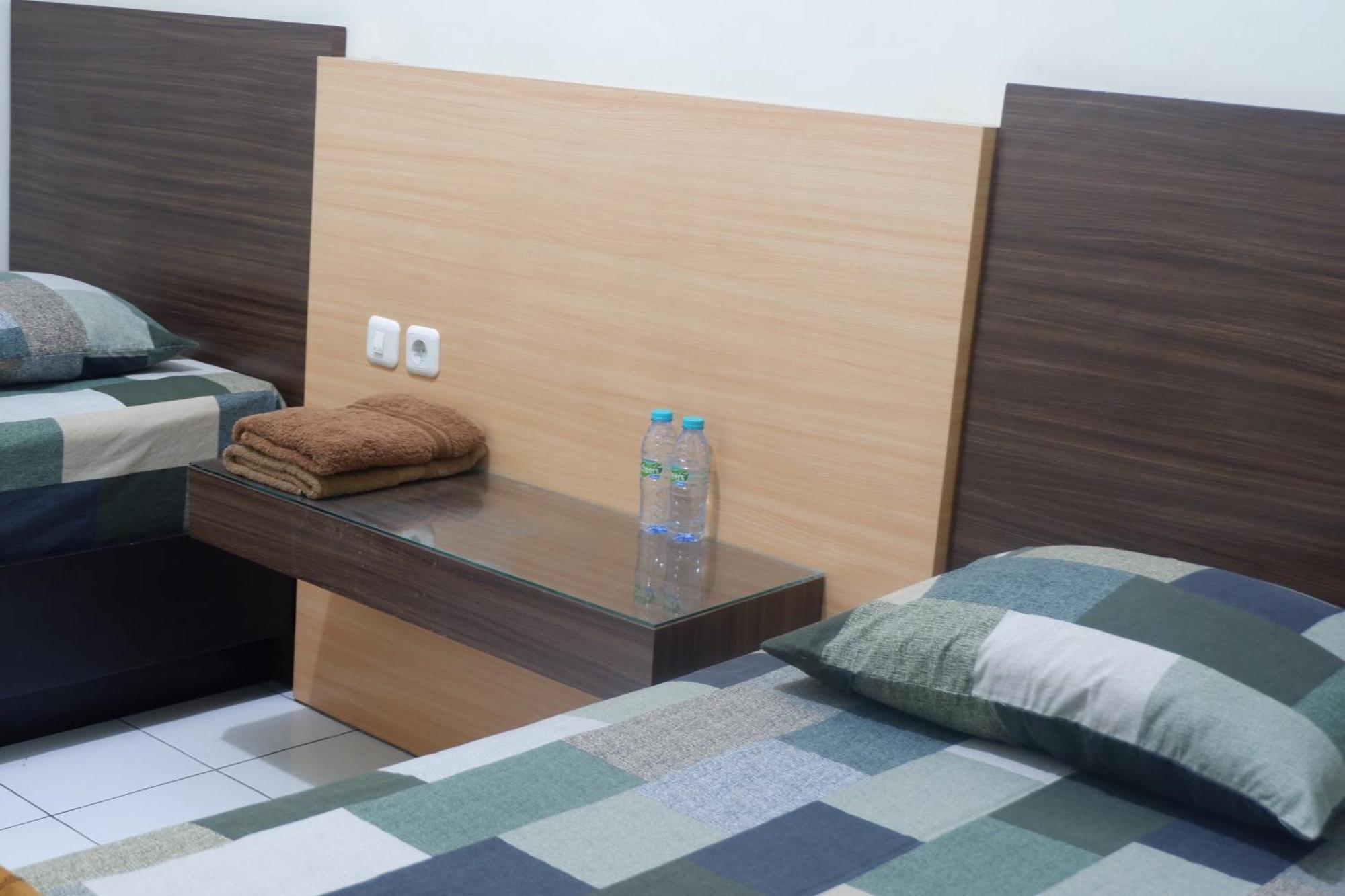 Hotel Taman Indah Madiun Eksteriør bilde