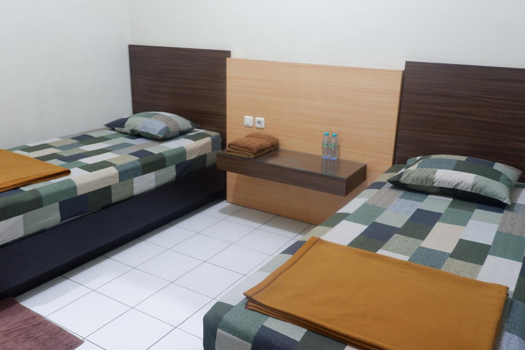 Hotel Taman Indah Madiun Eksteriør bilde