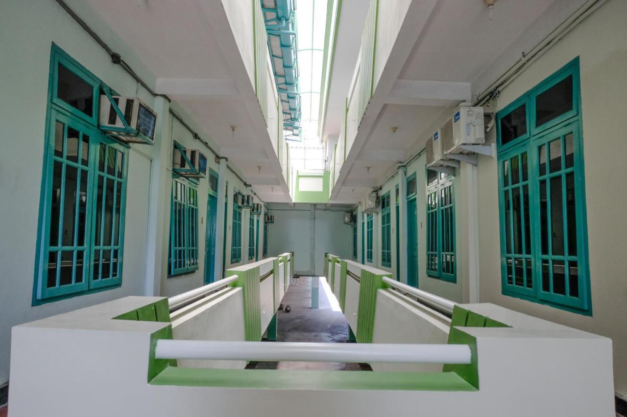 Hotel Taman Indah Madiun Eksteriør bilde