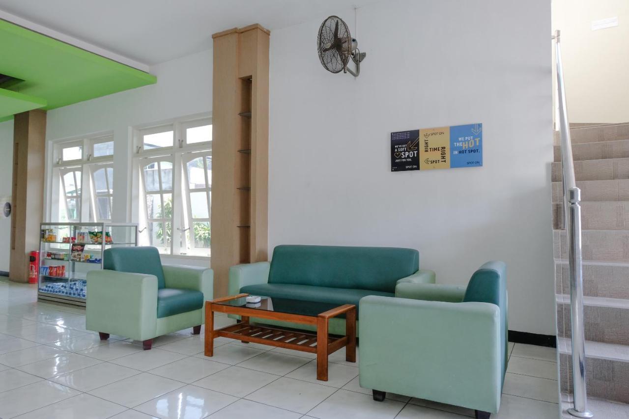Hotel Taman Indah Madiun Eksteriør bilde