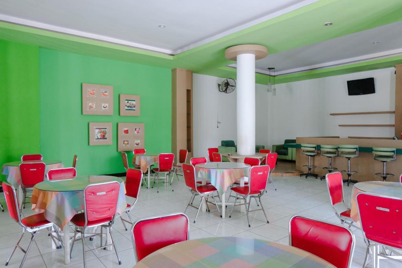 Hotel Taman Indah Madiun Eksteriør bilde