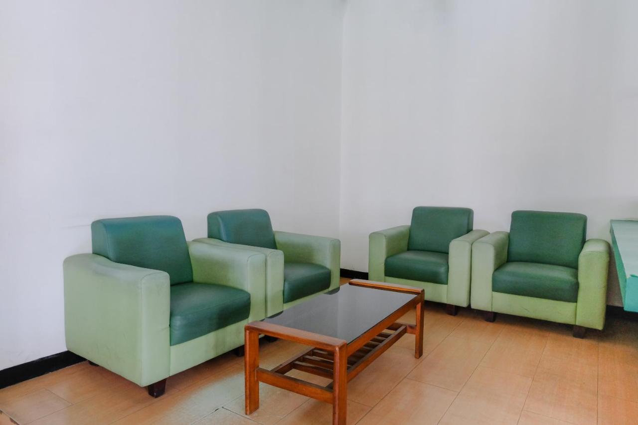 Hotel Taman Indah Madiun Eksteriør bilde